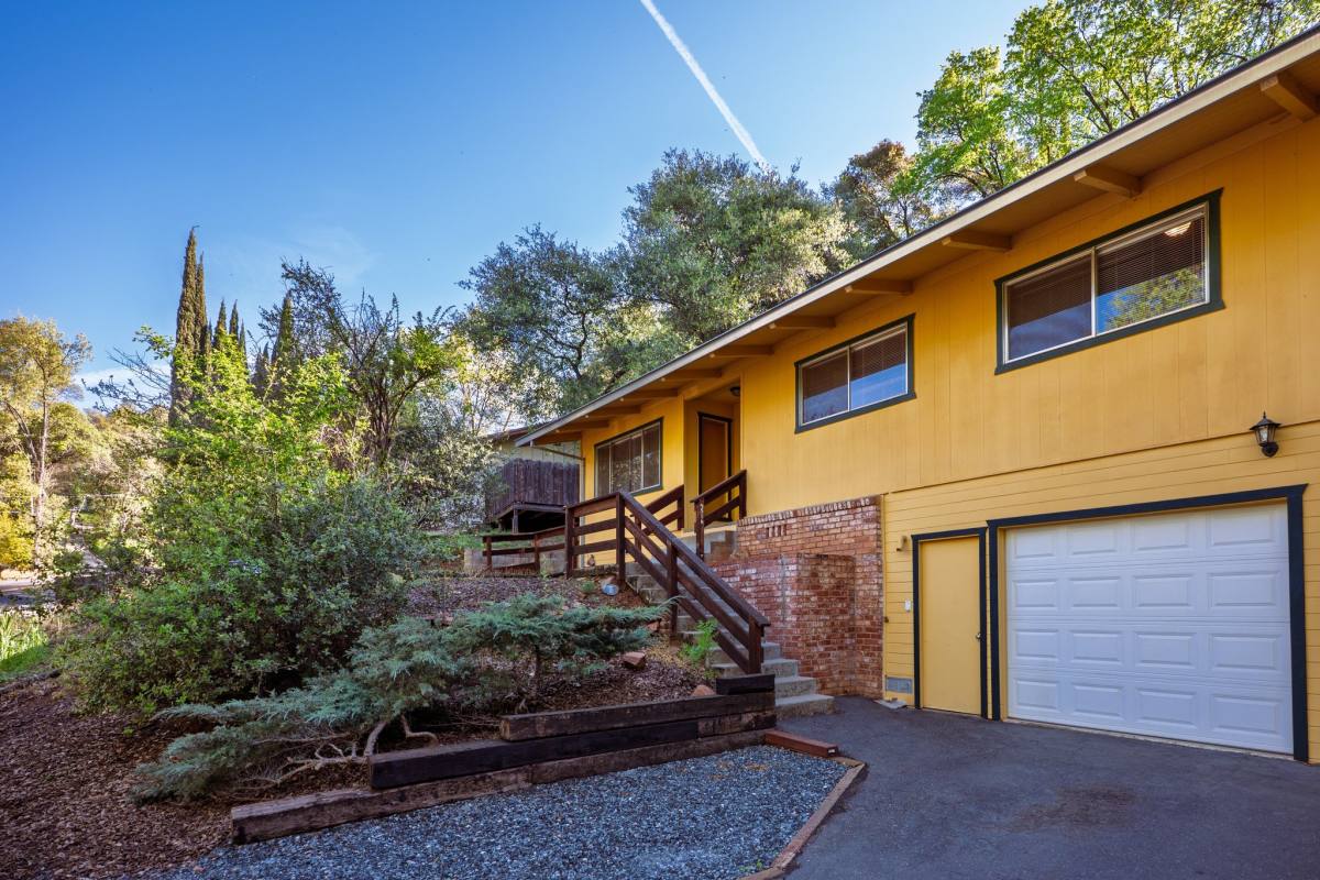 House for rent at 951 Shaws Flat Rd #B, Sonora, CA 95370