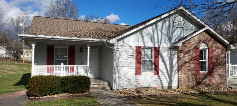 Apartment for rent at 205 Hicks Dr, Sevierville, TN 37862