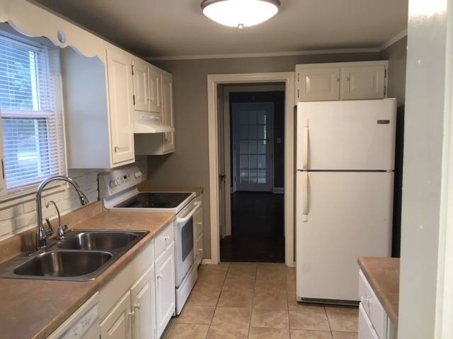 House for rent at 610 41st St SE, Charleston, WV 25304