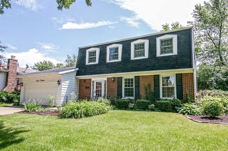 House for rent at 1114 Durham Dr, Wheaton, IL 60189