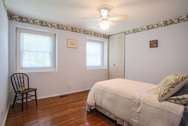 House for rent at 1114 Durham Dr, Wheaton, IL 60189