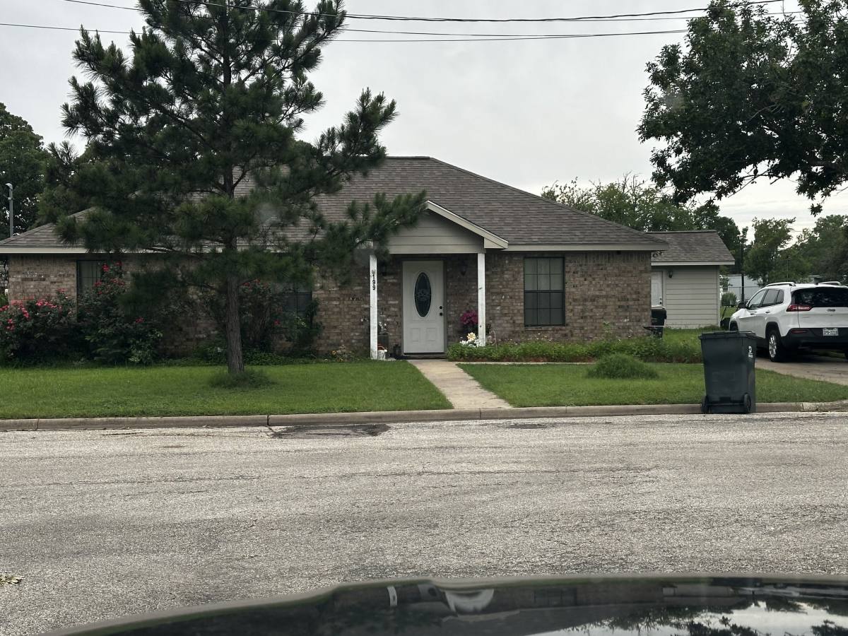 House for rent at 199 Cactus St, Giddings, TX 78942