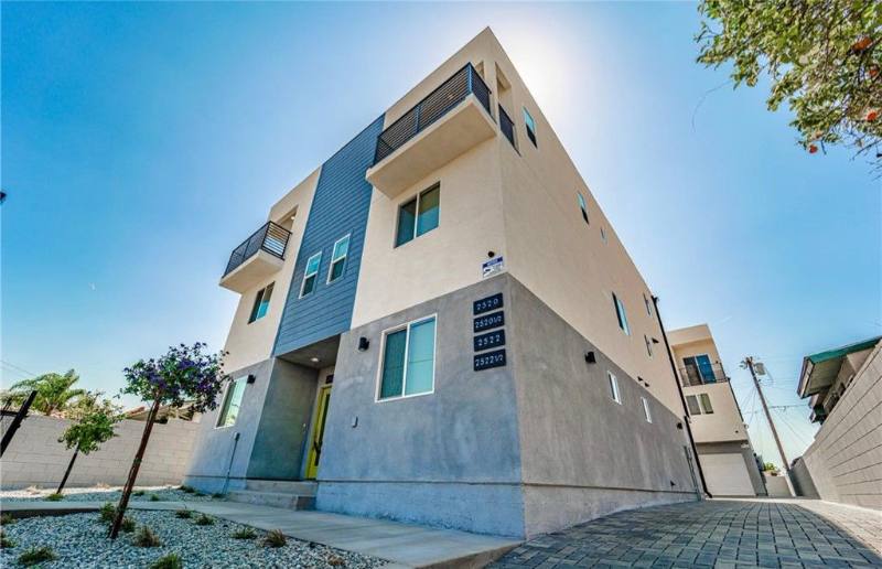 Townhouse for rent at 2520 Boulder St, Los Angeles, CA 90033