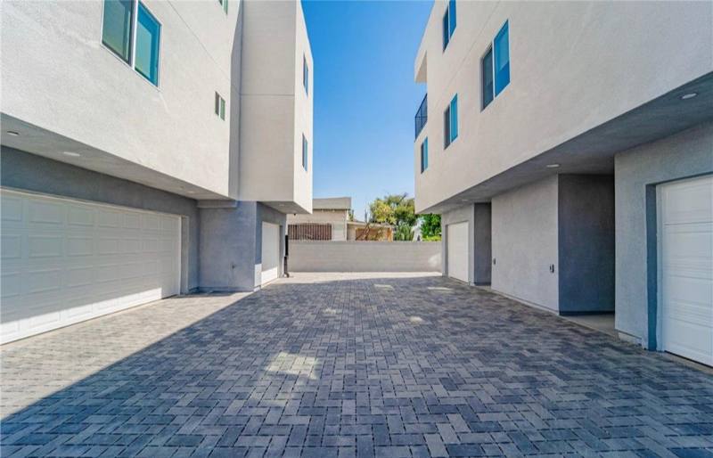 Townhouse for rent at 2520 Boulder St, Los Angeles, CA 90033