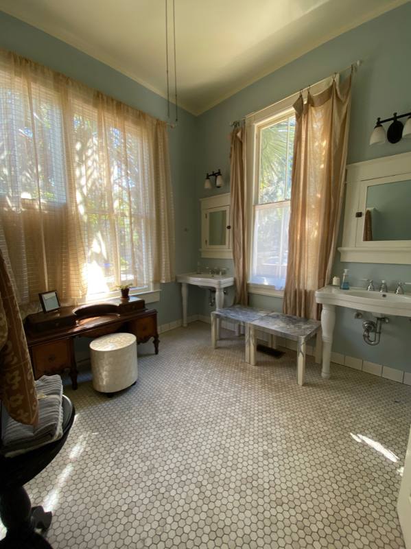 Apartment for rent at 203 W 35th St, Savannah, GA 31401
