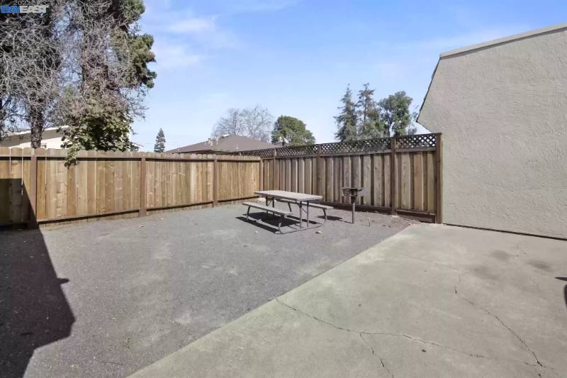 Apartment for rent at 22426 N 5th St, Castro Valley, CA 94546