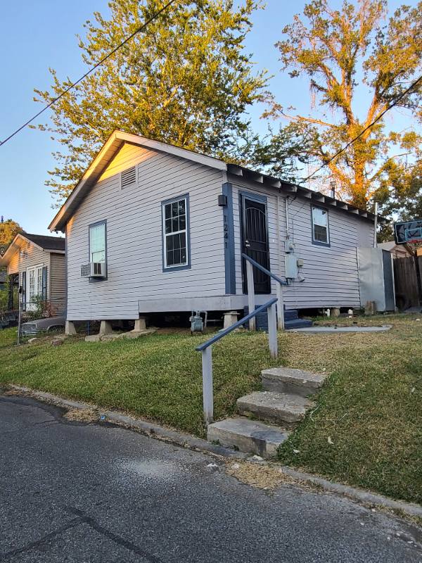House for rent at 1241 S 18th St, Baton Rouge, LA 70802