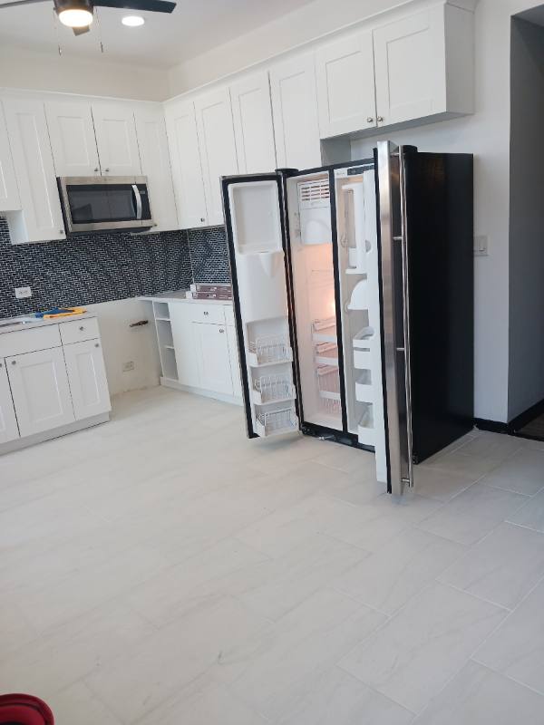 Apartment for rent at 2210 W Warren Blvd, Chicago, IL 60612