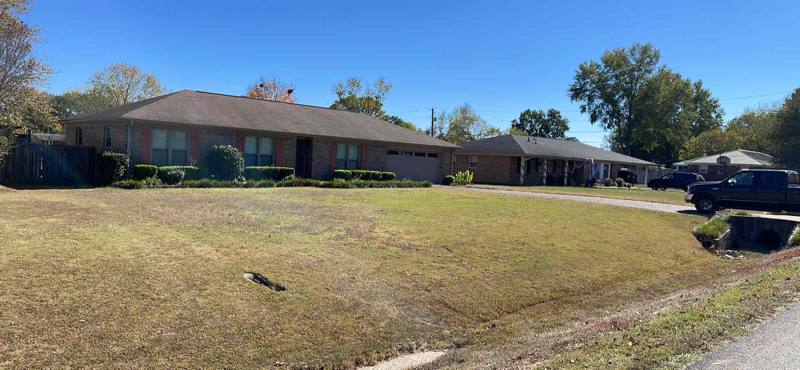 House for rent at 206 Mary Lee Dr, Florence, AL 35634