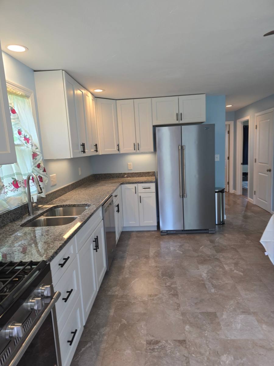 House for rent at 15 Holly Dr, Nashua, NH 03064
