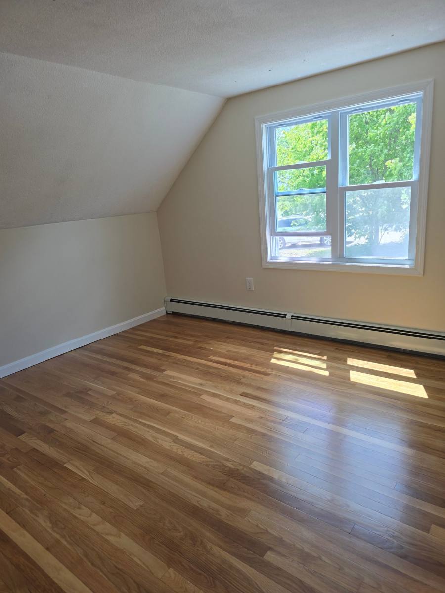 House for rent at 15 Holly Dr, Nashua, NH 03064
