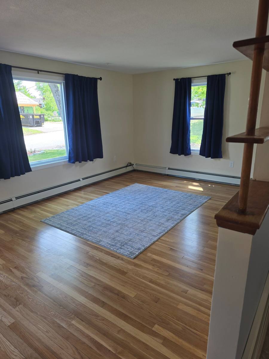 House for rent at 15 Holly Dr, Nashua, NH 03064