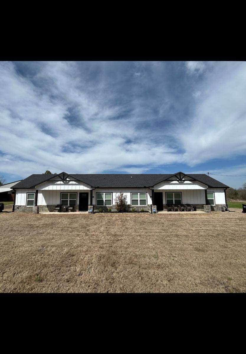 Townhouse for rent at 804 Cr #1058, Greenville, TX 75401