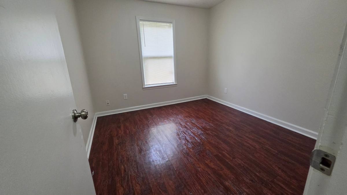 House for rent at 613 McWhirter Ave, Memphis, TN 38127