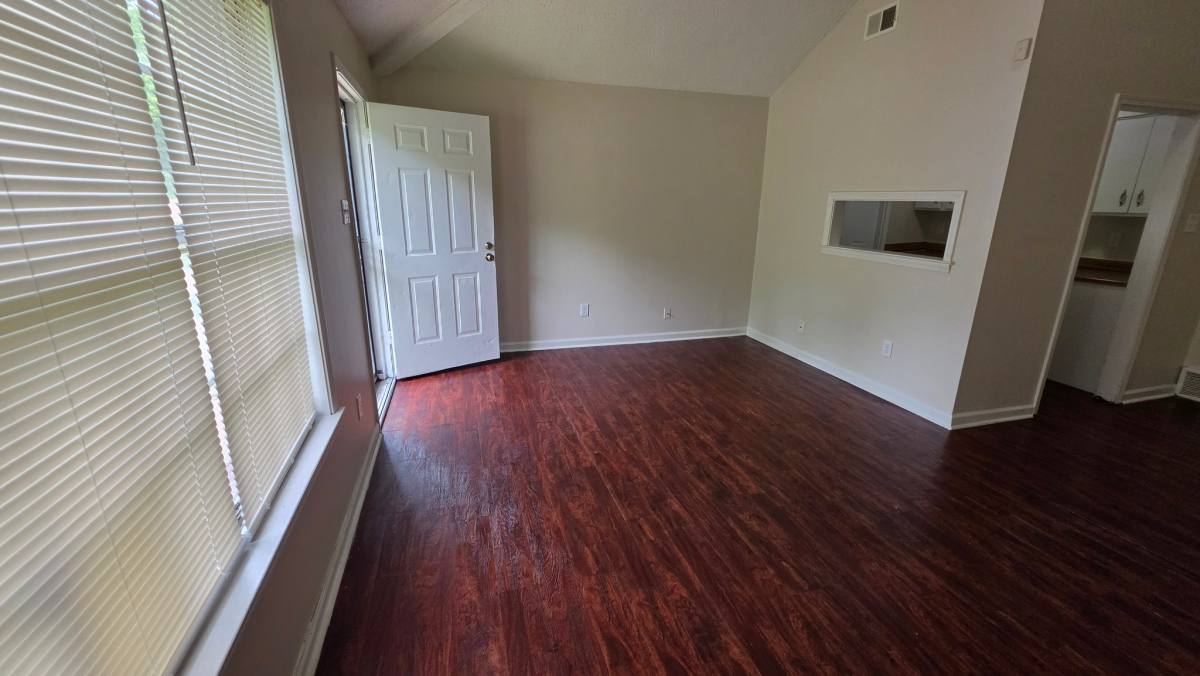 House for rent at 613 McWhirter Ave, Memphis, TN 38127