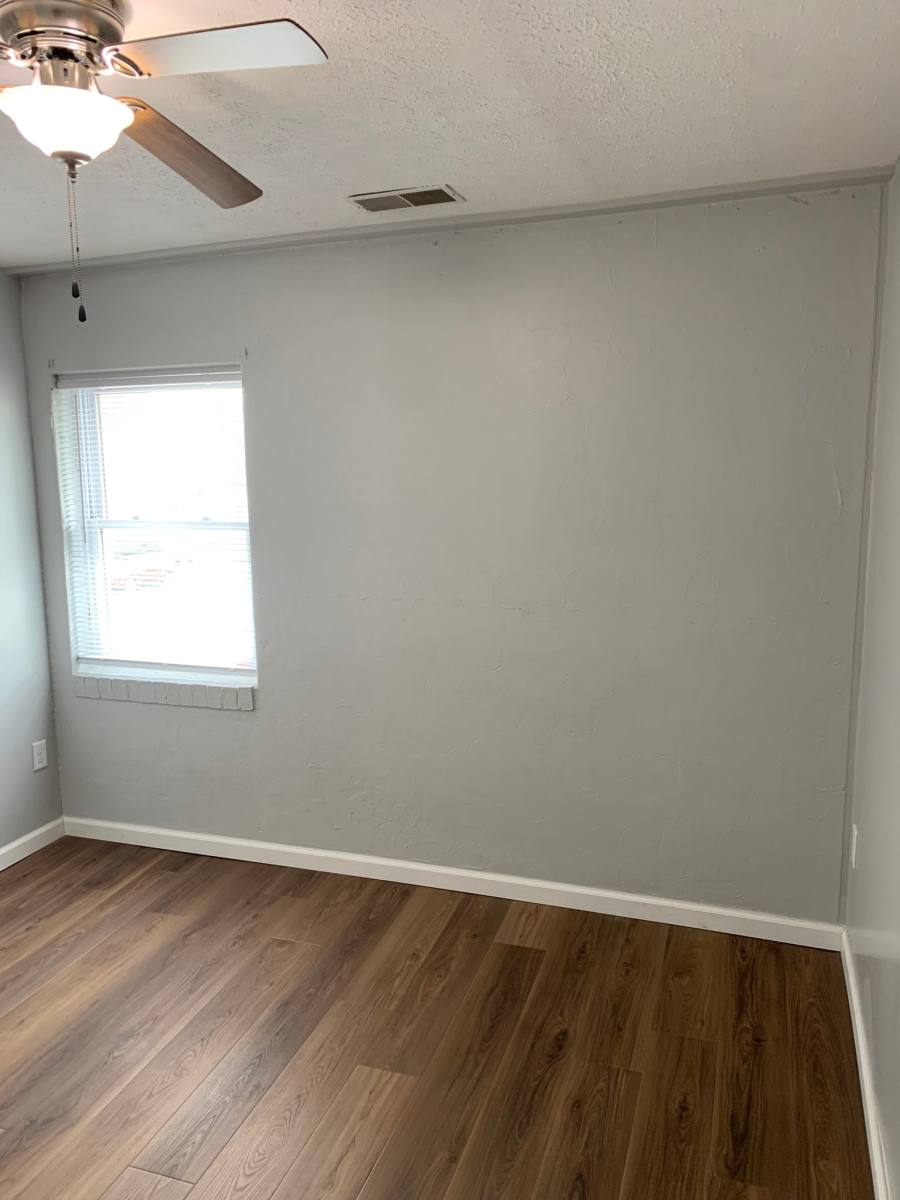 Apartment for rent at 112 S Virginia St #A, Rockville, IN 47872