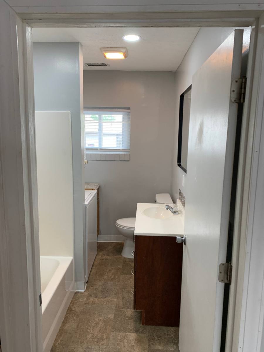 Apartment for rent at 112 S Virginia St #A, Rockville, IN 47872