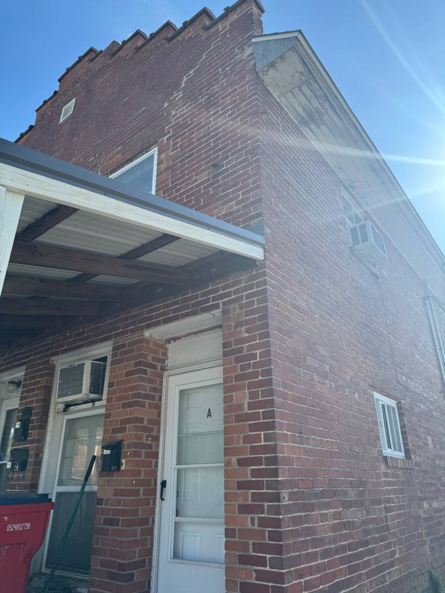 Apartment for rent at 112 S Virginia St #A, Rockville, IN 47872