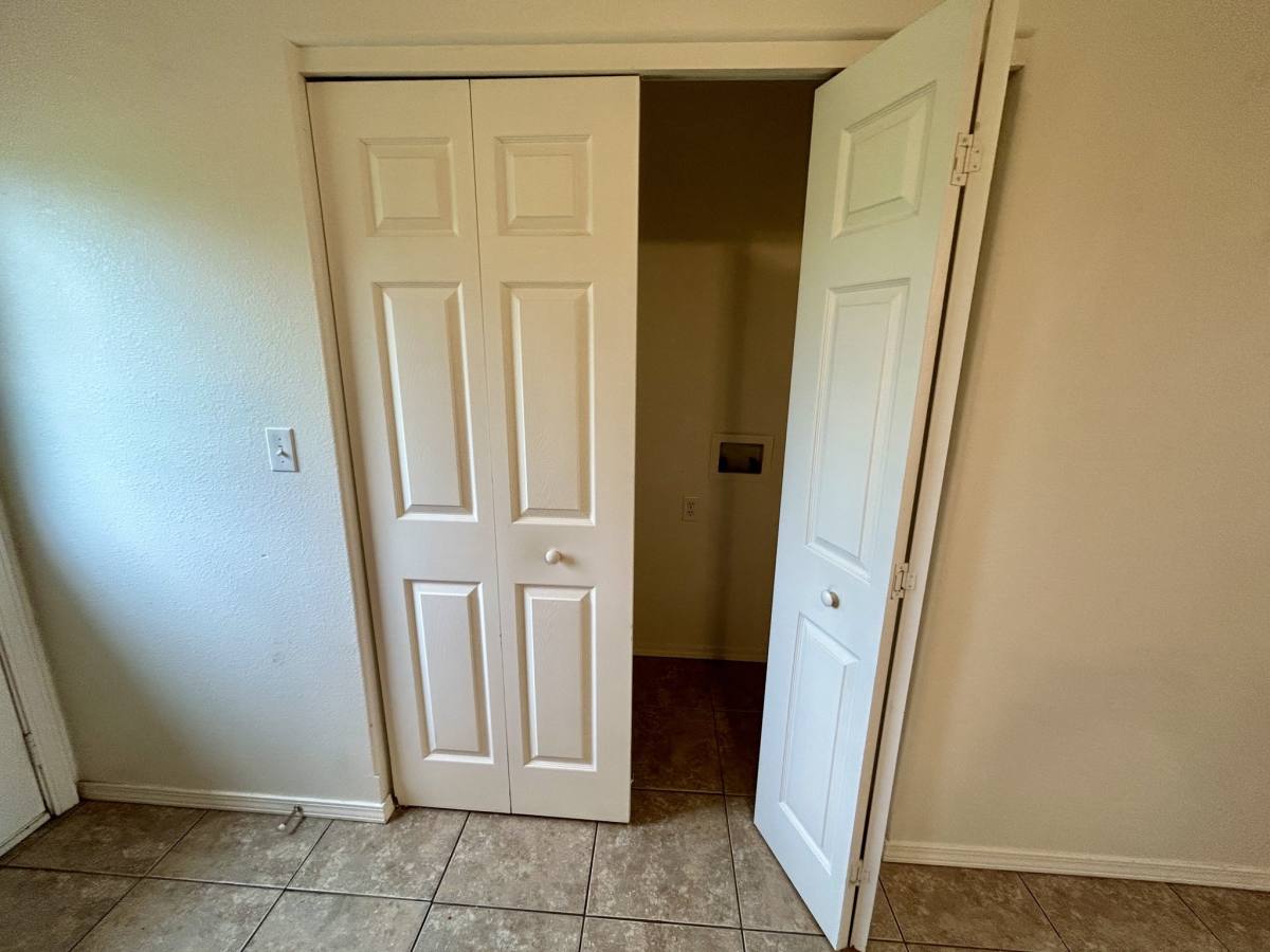 Apartment for rent at 63020 E 285 Court #A, Grove, OK 74344