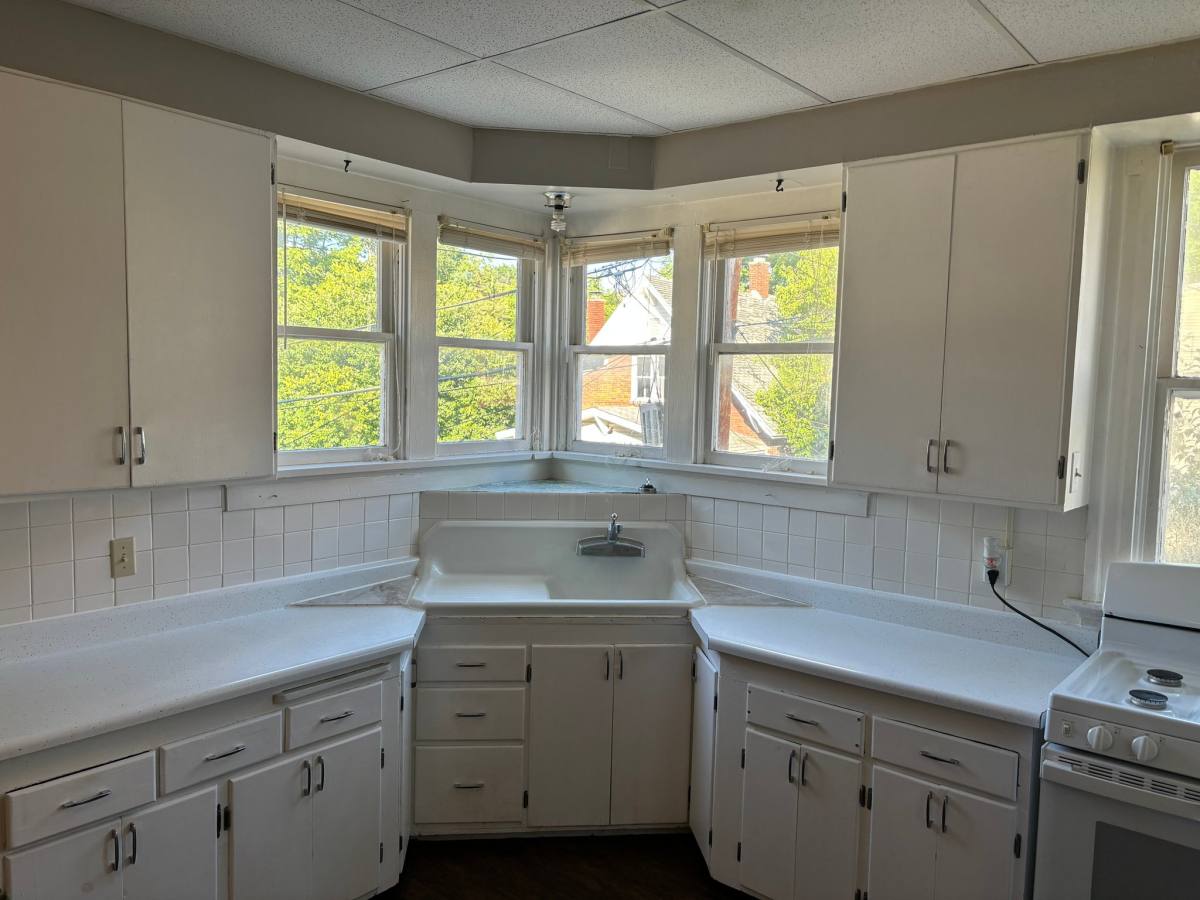 Apartment for rent at 600 N Main St #B, Edwardsville, IL 62025