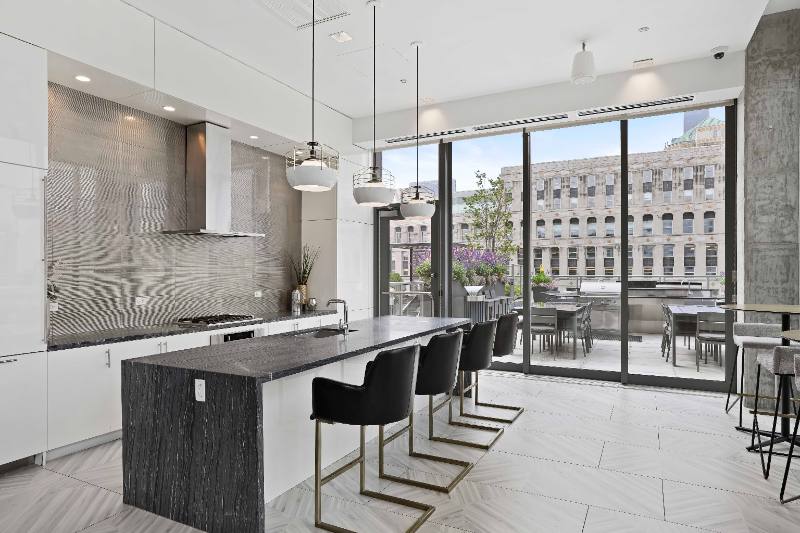 Apartment for rent at 199 W Hubbard St, Chicago, IL 60654