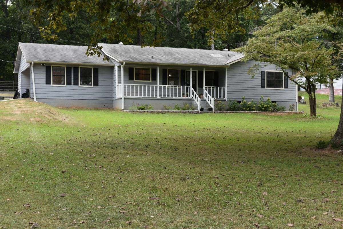 House for rent at 108 Allen Rd, Hiram, GA 30141