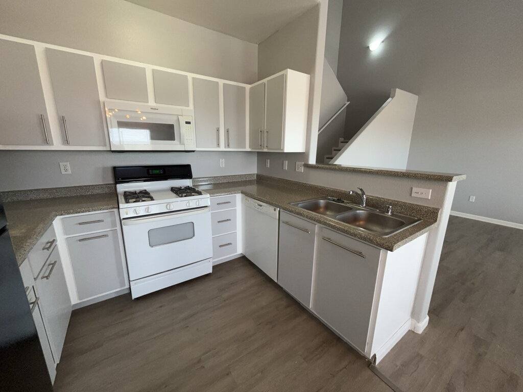 Apartment for rent at 4915 E Russell Rd #115 Bldg19, Las Vegas, NV 89120