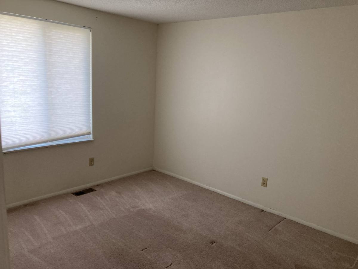 House for rent at 585 Meadowview Lane, Greenwood, IN 46142