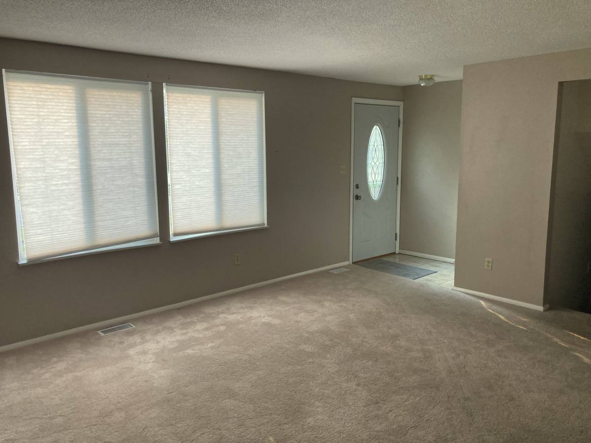 House for rent at 585 Meadowview Lane, Greenwood, IN 46142