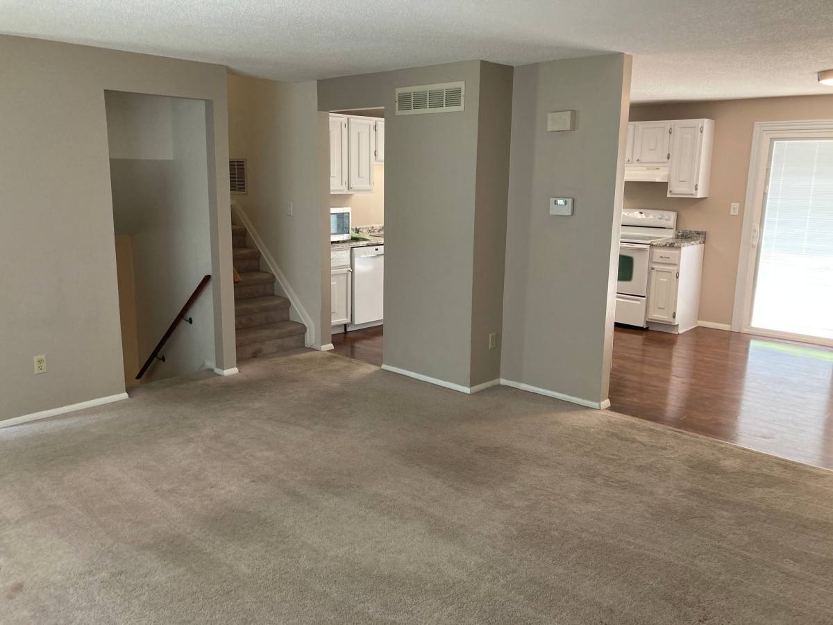 House for rent at 585 Meadowview Lane, Greenwood, IN 46142