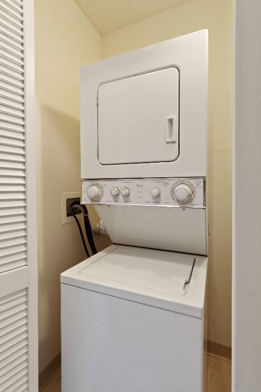 Apartment for rent at 376 N Desplaines St, Chicago, IL 60661