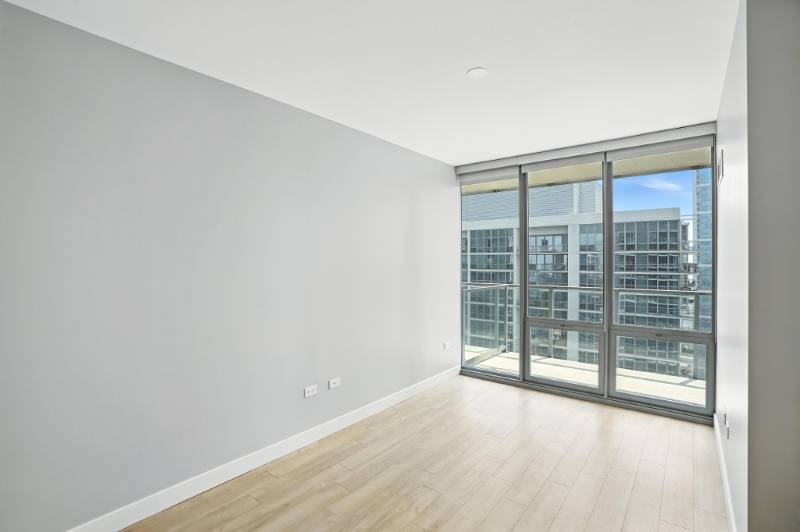 Apartment for rent at 330 E Wacker Dr, Chicago, IL 60601