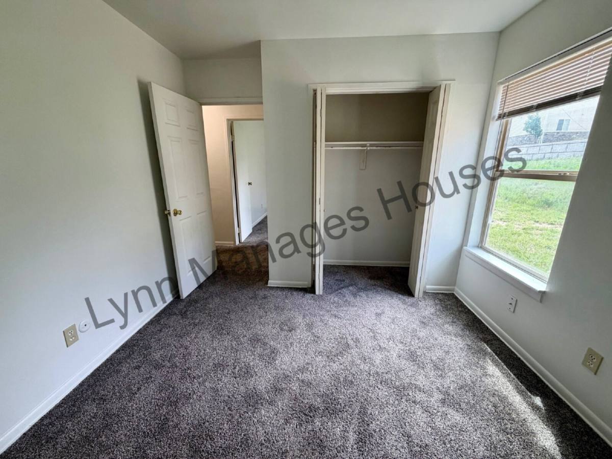 Townhouse for rent at 611 W 5th St, Cheyenne, WY 82007