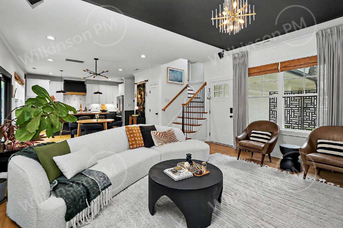 Townhouse for rent at 221 S Gardner Ave, Charlotte, NC 28208