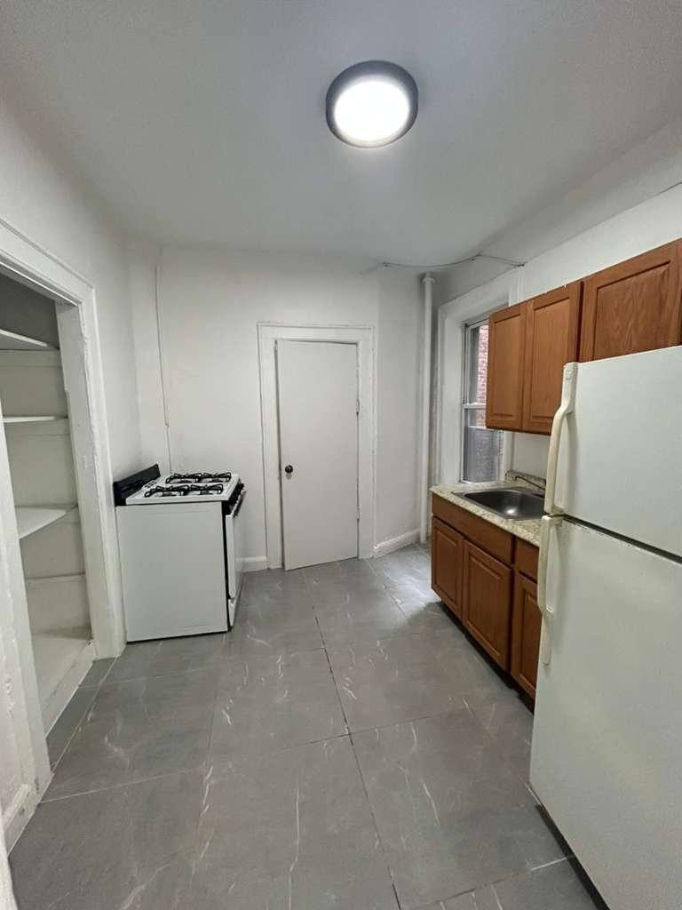 Apartment for rent at 759 Highland Ave #H6, Newark, NJ 07104