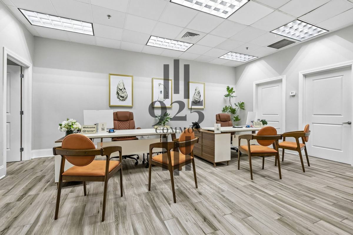 Apartment for rent at 925 Common St, New Orleans, LA 70112