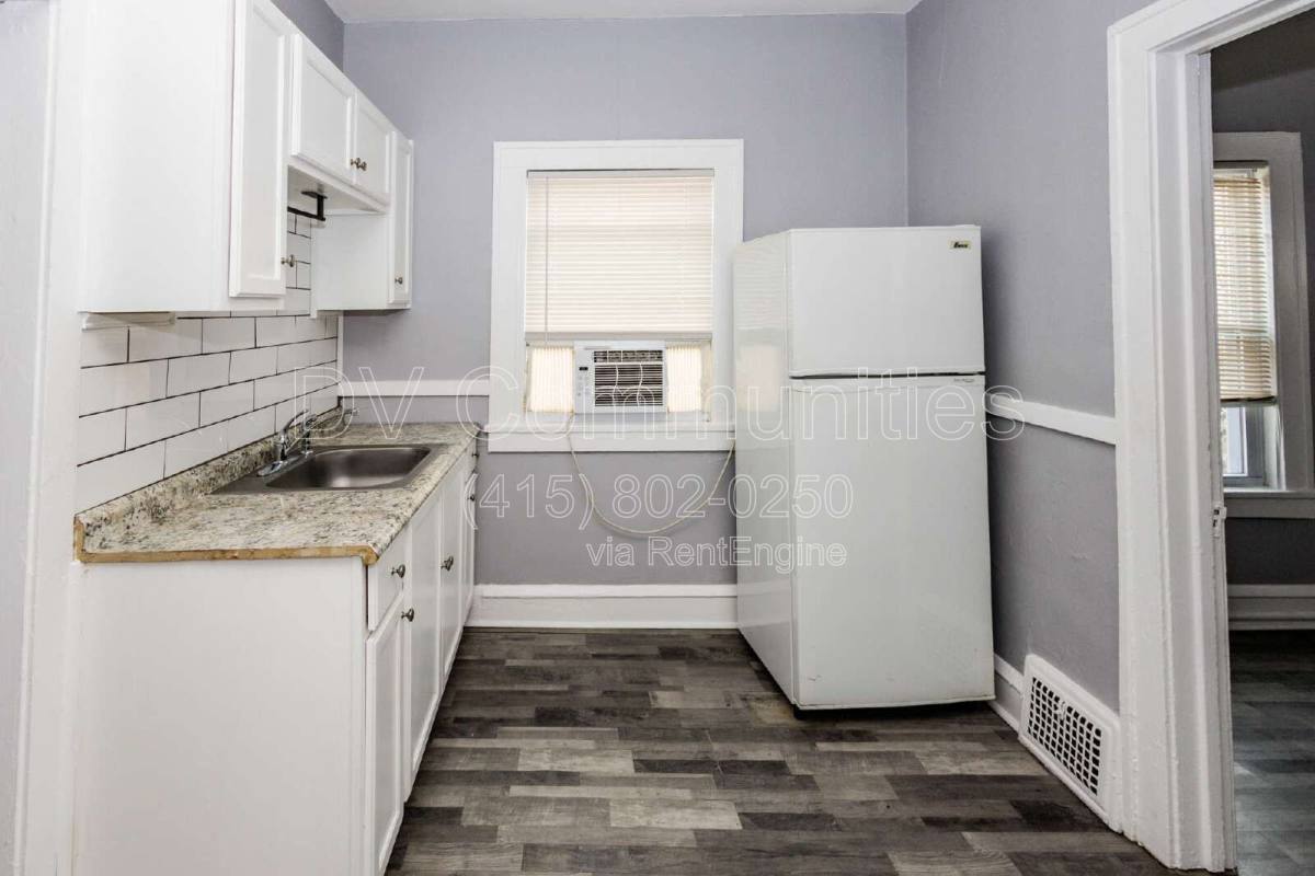 Apartment for rent at 13389 Madison Ave, Lakewood, OH 44107