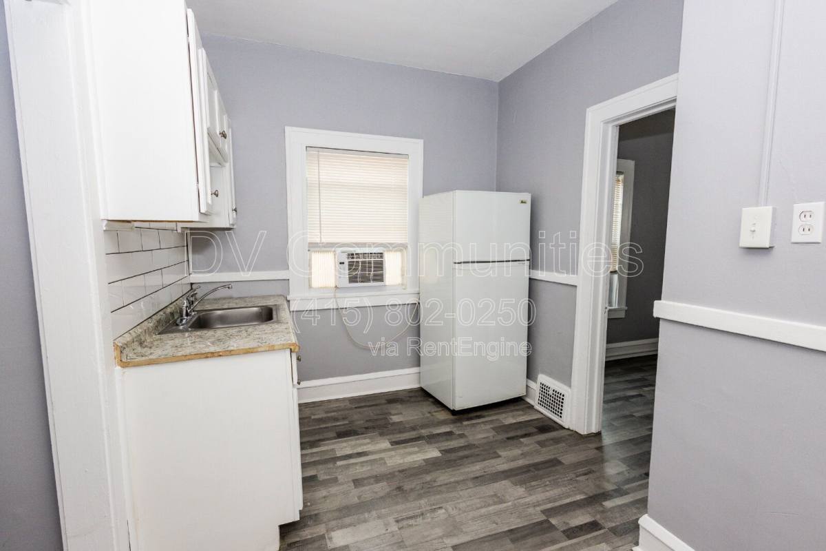 Apartment for rent at 13389 Madison Ave, Lakewood, OH 44107