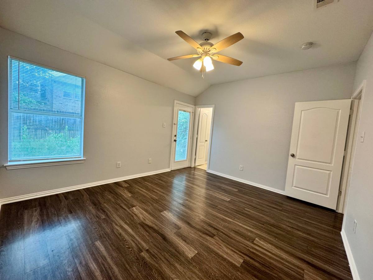 Townhouse for rent at 5832 Swords Dr, Fort Worth, TX 76137