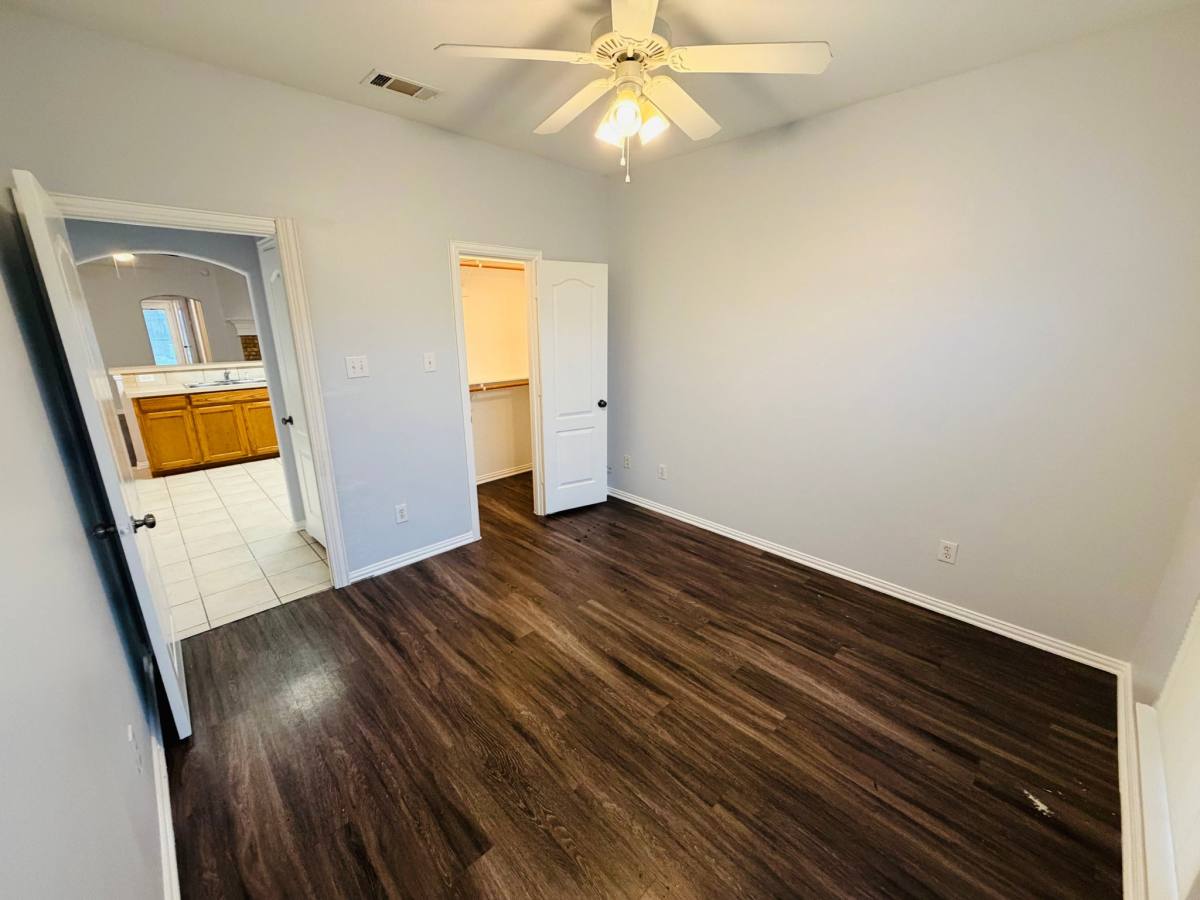 Townhouse for rent at 5832 Swords Dr, Fort Worth, TX 76137