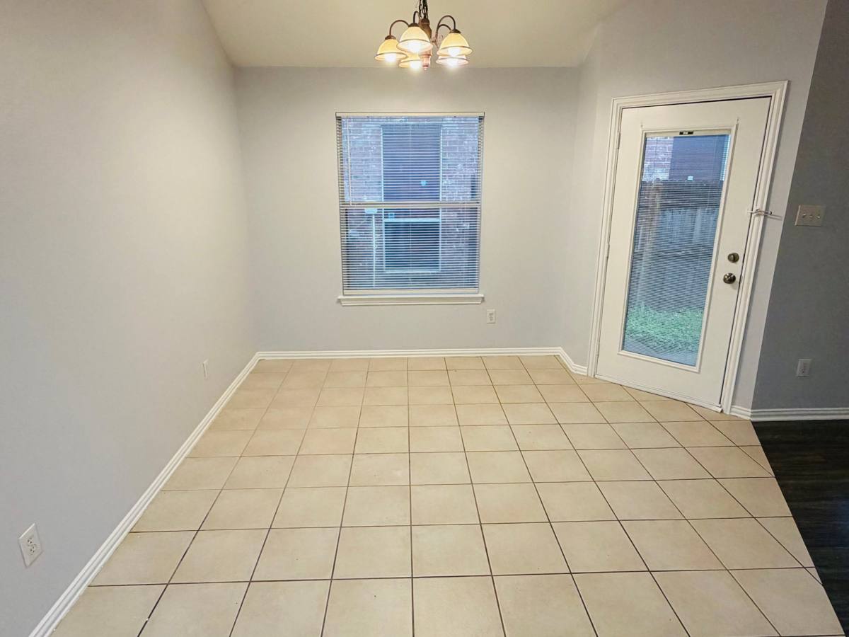 Townhouse for rent at 5832 Swords Dr, Fort Worth, TX 76137