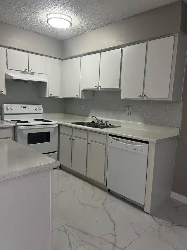 Apartment for rent at 8300 Calmont Ave, Fort Worth, TX 76116
