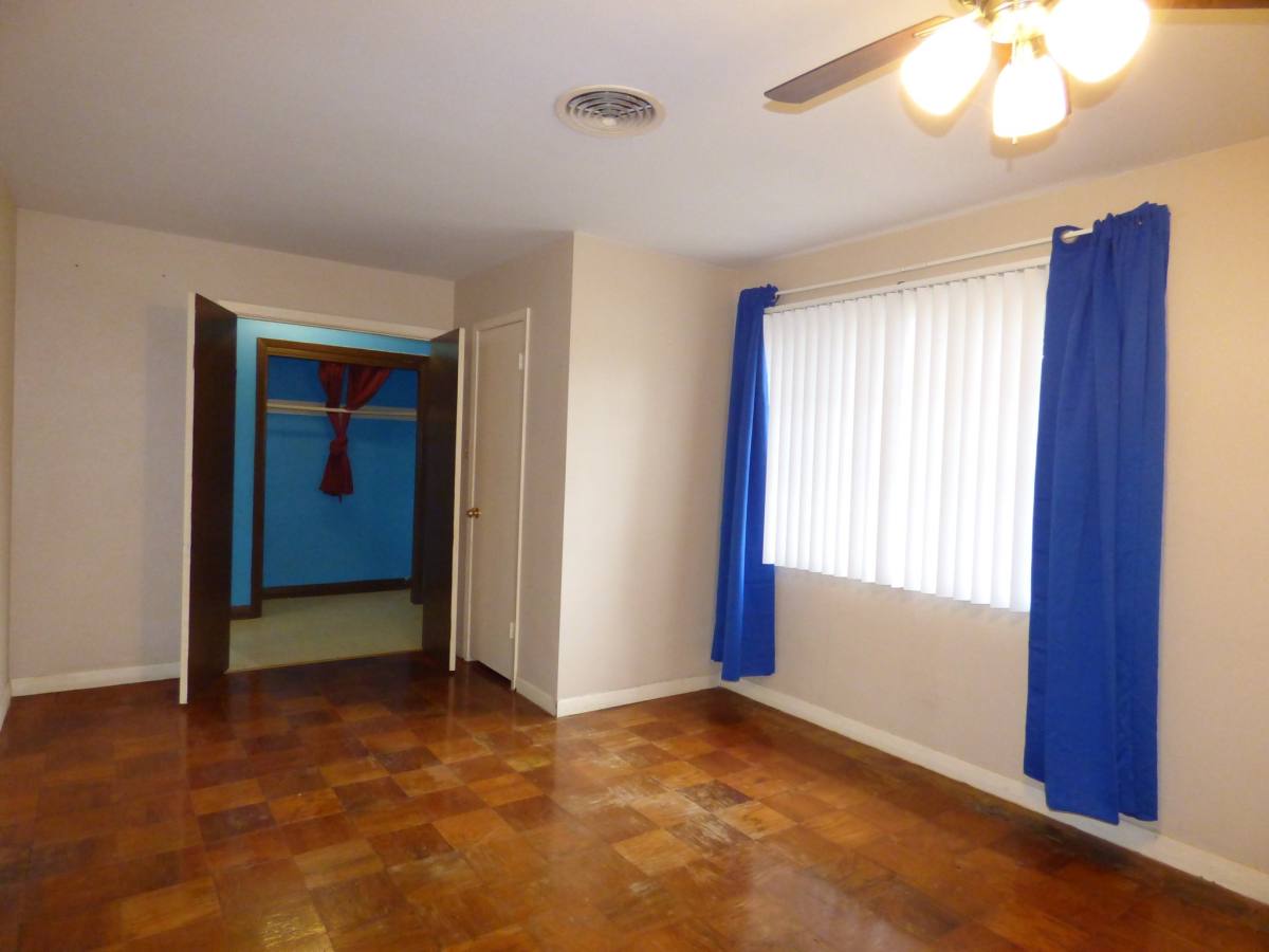 2208 Monterrey, Orange, TX 77630 - House for Rent - Image 4