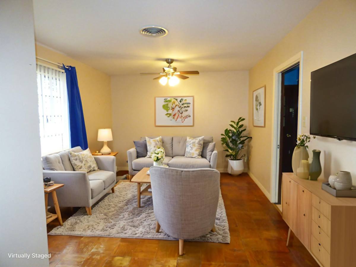 2208 Monterrey, Orange, TX 77630 - House for Rent - Image 3
