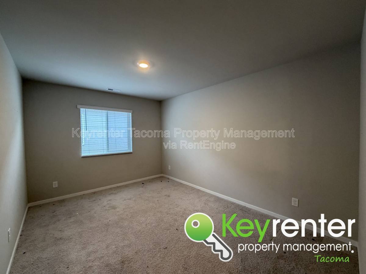 House for rent at 10715 187 St Court E, Puyallup, WA 98374