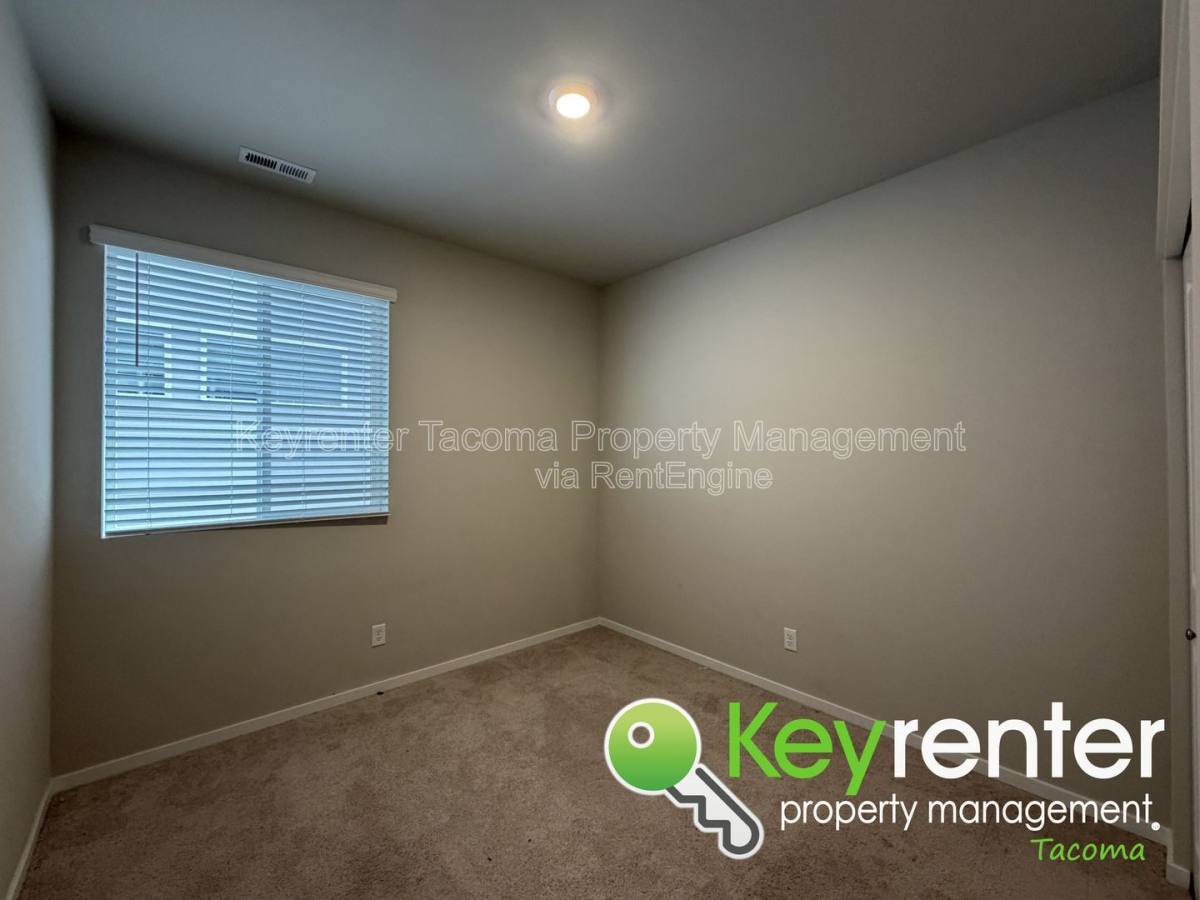House for rent at 10715 187 St Court E, Puyallup, WA 98374