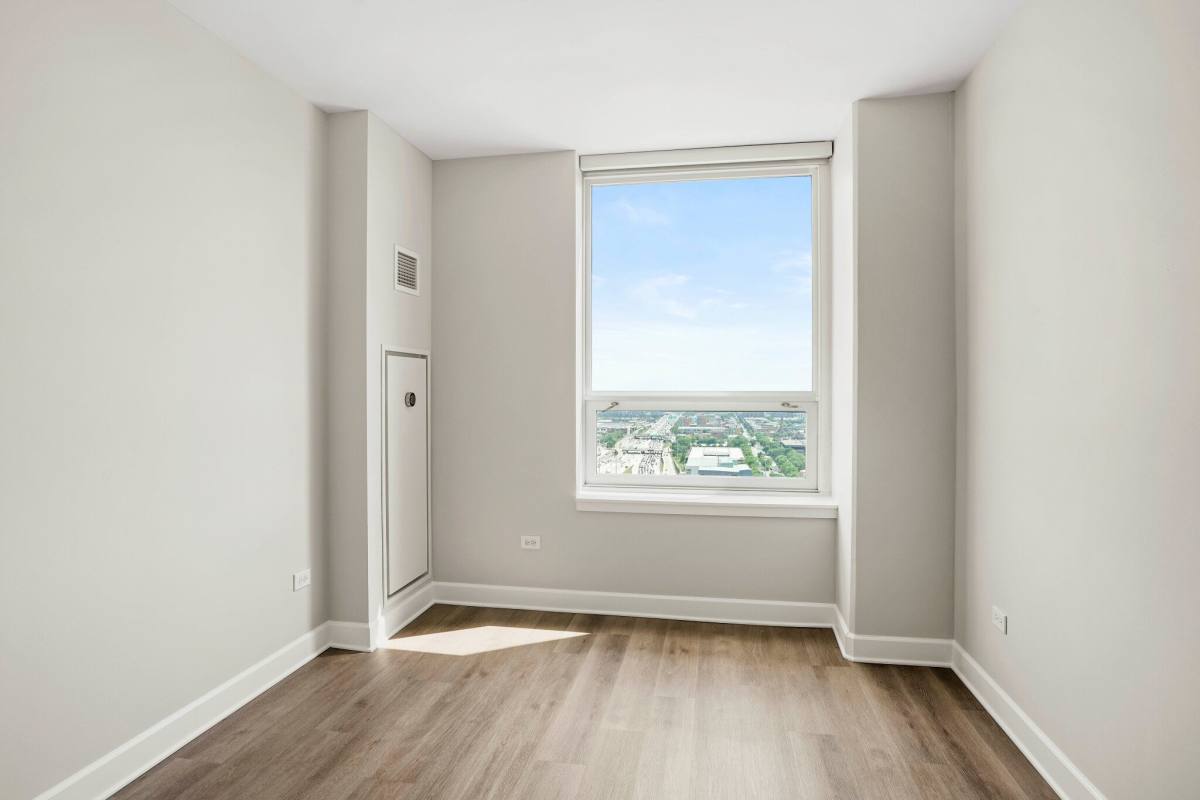 Apartment for rent at 755 W Quincy St, Chicago, IL 60661