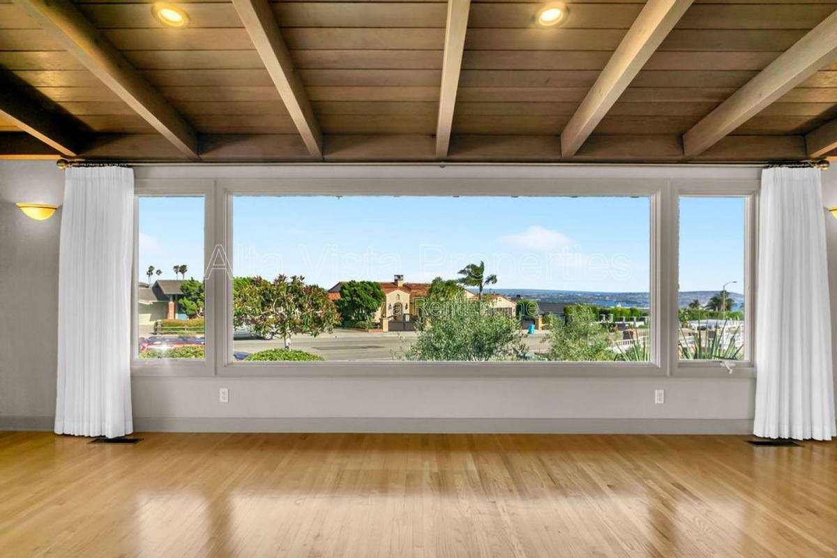 House for rent at 5940 La Jolla Mesa Dr, La Jolla, CA 92037