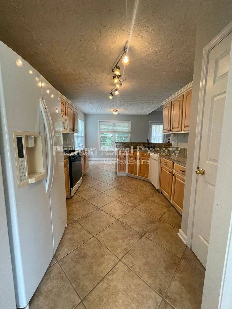 Apartment for rent at 475 Ellesmere Way, Buford, GA 30518