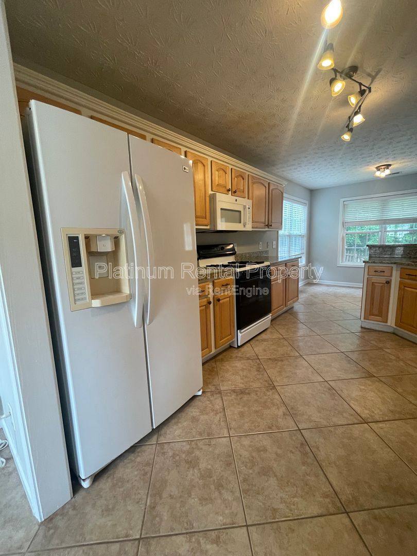 Apartment for rent at 475 Ellesmere Way, Buford, GA 30518
